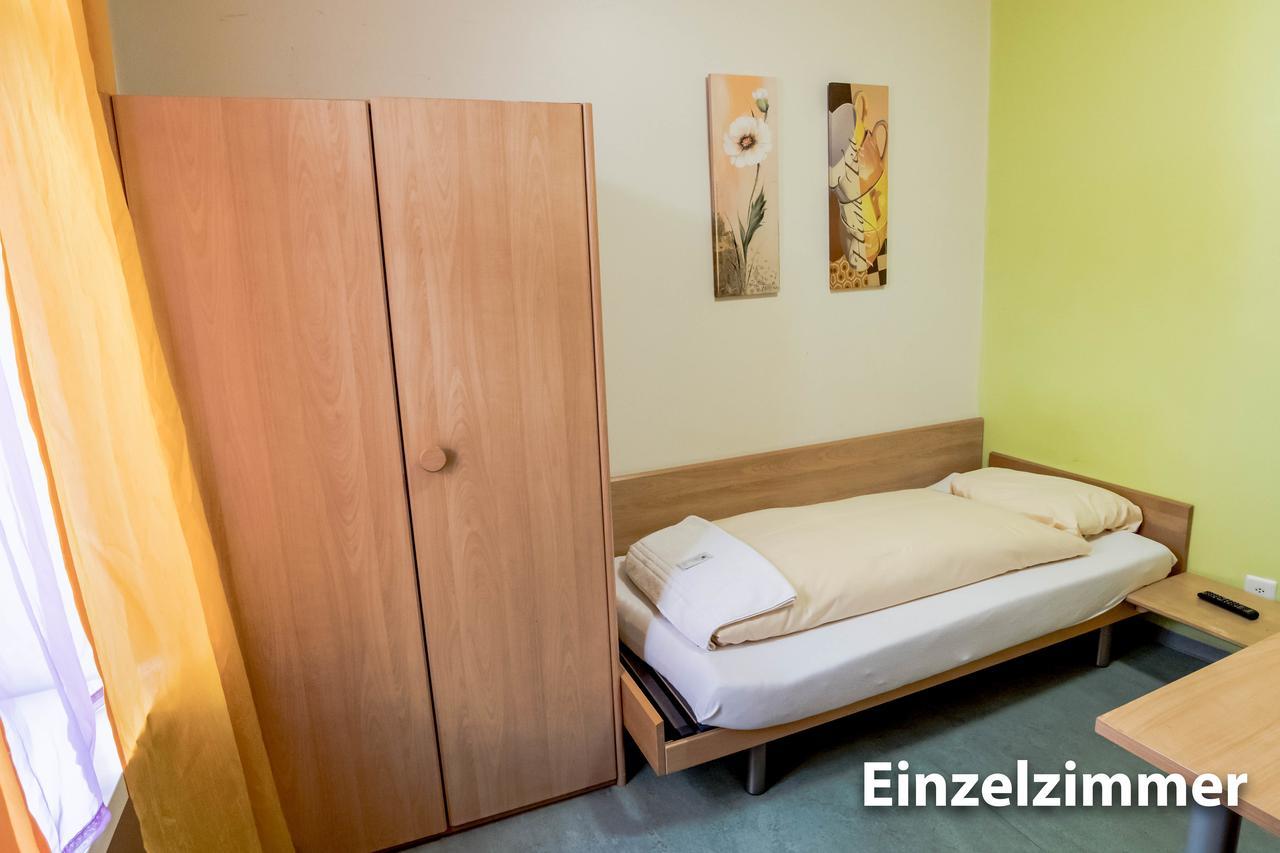 Hotel & Backpackers Zak Σαφχάουζεν Εξωτερικό φωτογραφία