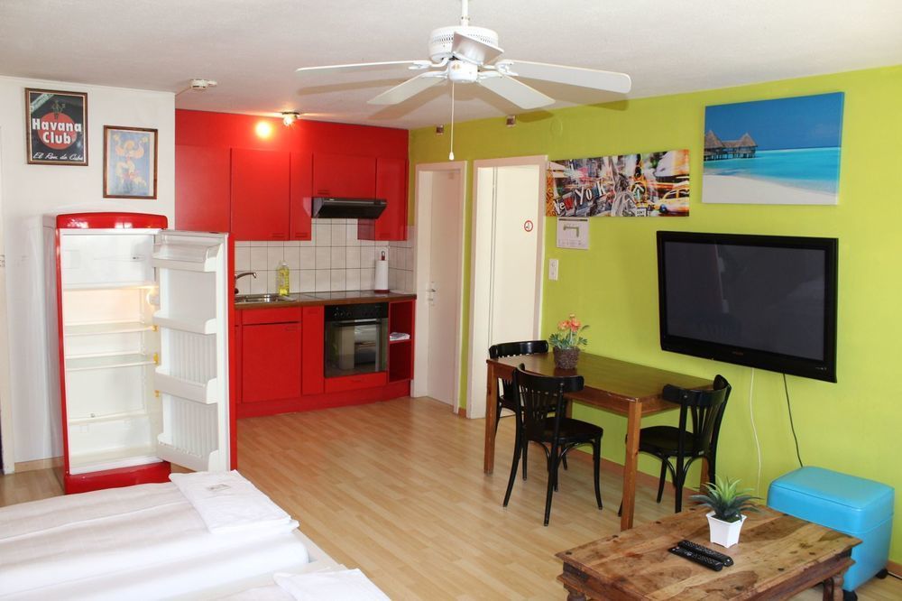 Hotel & Backpackers Zak Σαφχάουζεν Εξωτερικό φωτογραφία